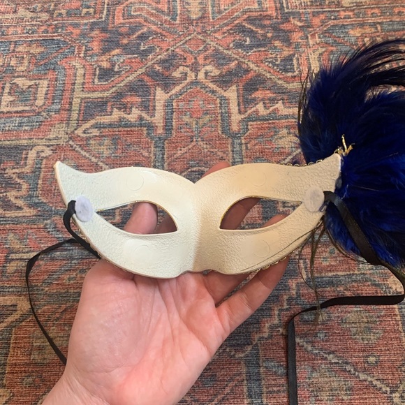 Mardi Gras Mask - Picture 10 of 10